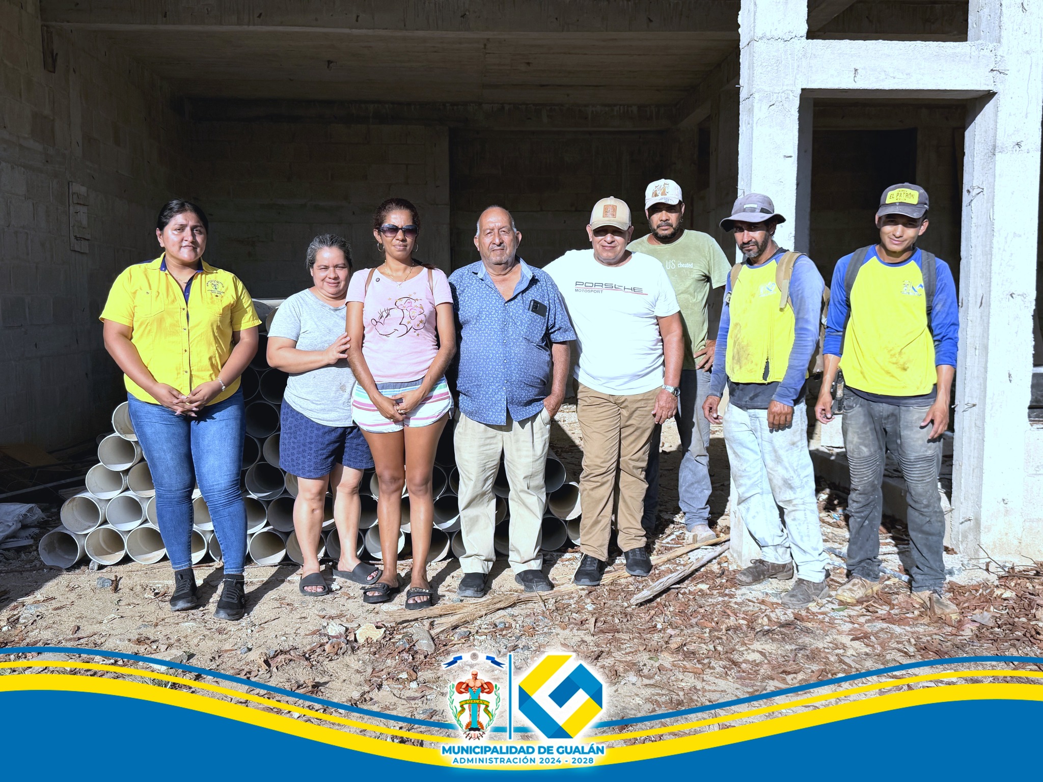 Entrega de tubería de PVC